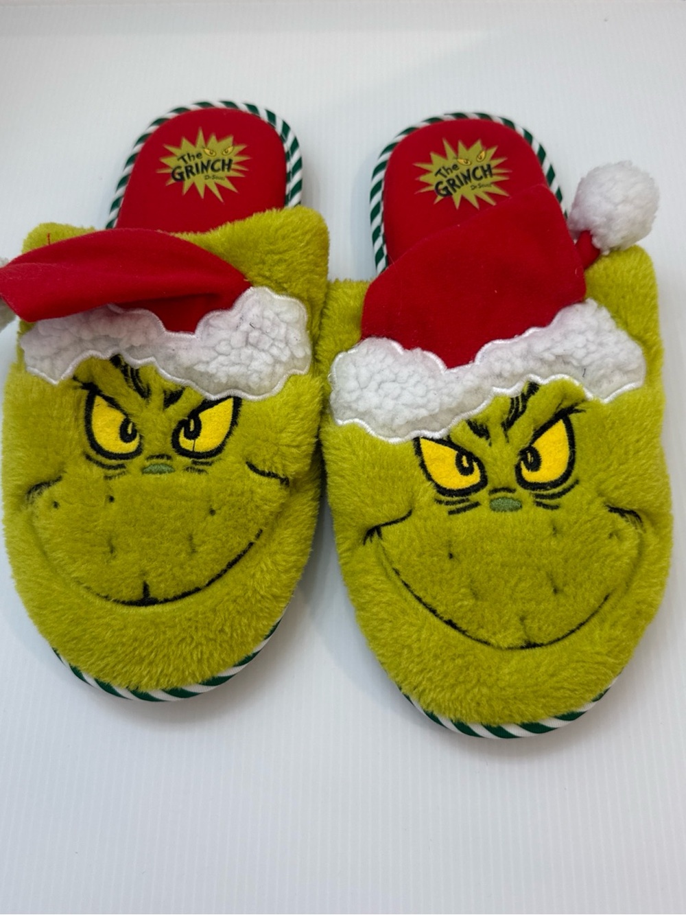 The Grinch Plush Slip-On Slippers for Men — Green